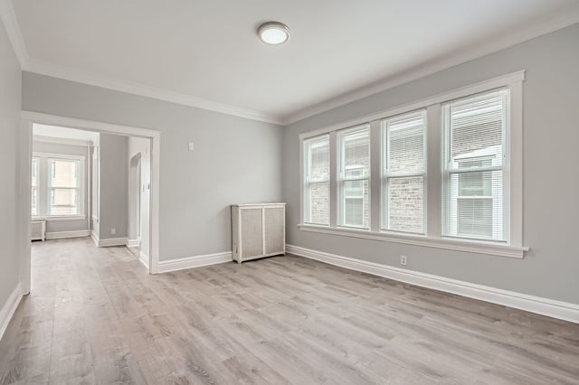 7449 S Vernon Avenue, Chicago, IL 60619