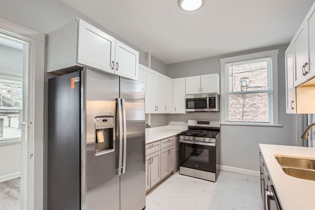 7449 S Vernon Avenue, Chicago, IL 60619