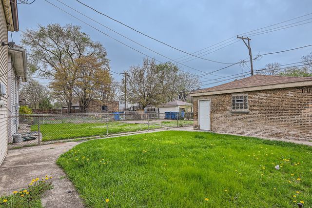 7449 S Vernon Avenue, Chicago, IL 60619