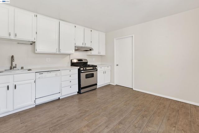 4225 Sherwood Ct, Concord, CA 94521