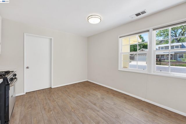 4225 Sherwood Ct, Concord, CA 94521