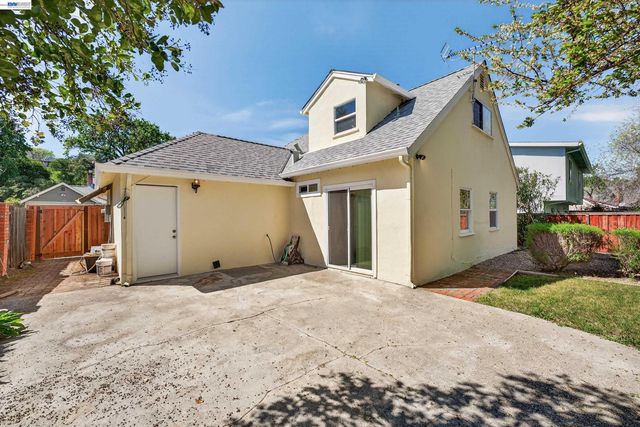 4225 Sherwood Ct, Concord, CA 94521