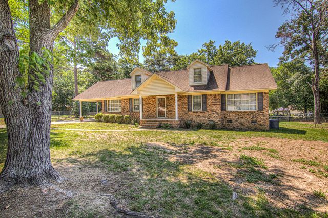 2829 Moss Creek Drive, Dalzell, SC 29040