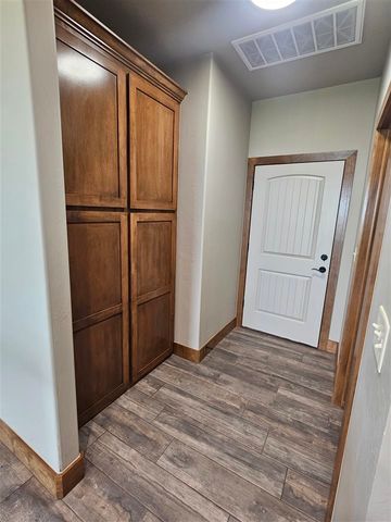 120 S 6th Ave, Sterling, OK 73567