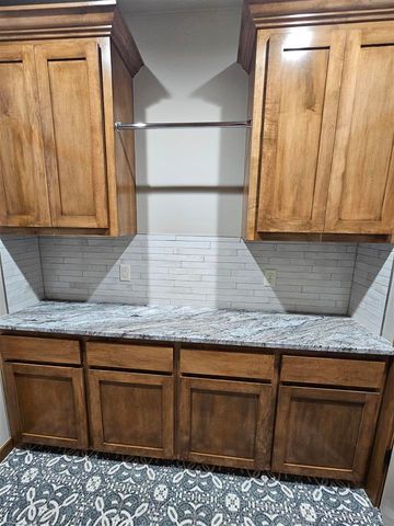 120 S 6th Ave, Sterling, OK 73567