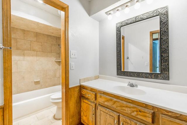 1324 Kelly Park Road, Edmond, OK 73003