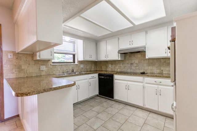 1324 Kelly Park Road, Edmond, OK 73003