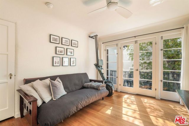 3359 Primera Drive, Los Angeles, CA 90068