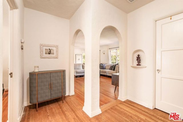 3359 Primera Drive, Los Angeles, CA 90068