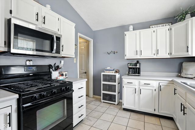 435 Driftwood Court, Franklin, IN 46131