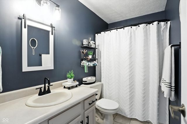 435 Driftwood Court, Franklin, IN 46131