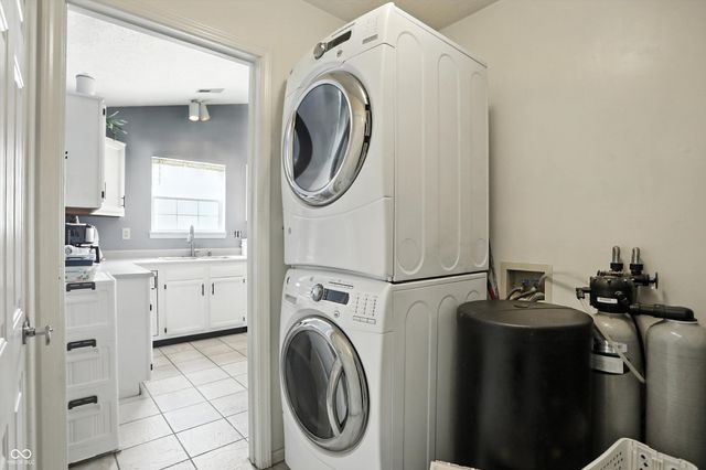 435 Driftwood Court, Franklin, IN 46131