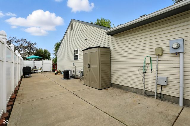 435 Driftwood Court, Franklin, IN 46131