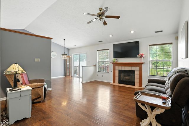 435 Driftwood Court, Franklin, IN 46131