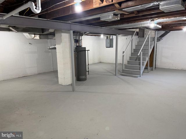 604 FALLON AVE, Wilmington, DE 19804