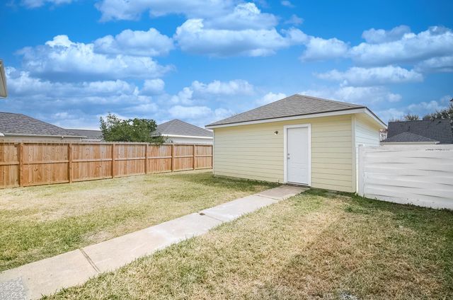 11924 Prior Park Dr, Houston, TX 77047