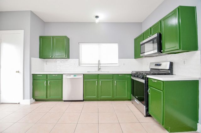 11924 Prior Park Dr, Houston, TX 77047