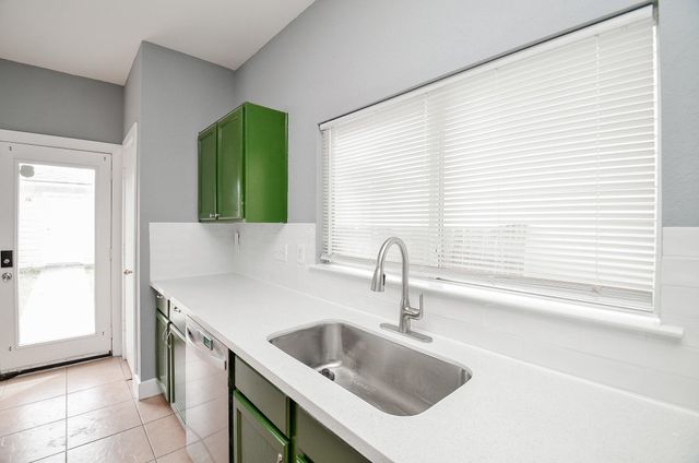 11924 Prior Park Dr, Houston, TX 77047