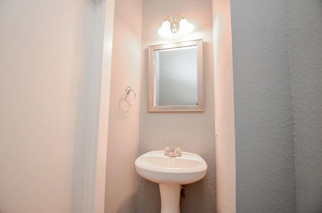 11924 Prior Park Dr, Houston, TX 77047