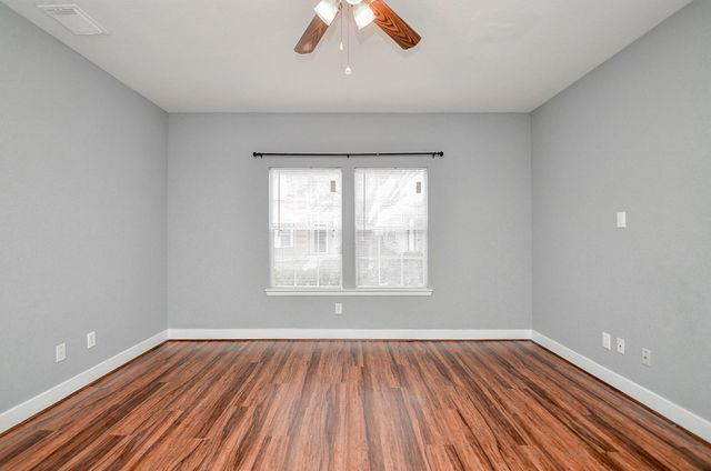 11924 Prior Park Dr, Houston, TX 77047