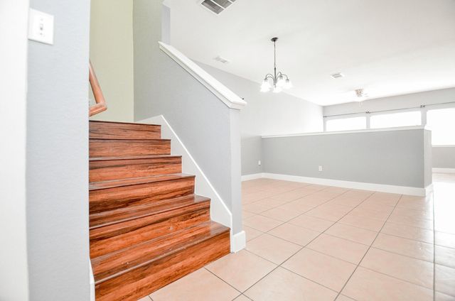 11924 Prior Park Dr, Houston, TX 77047