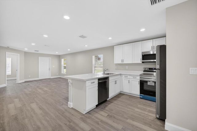 706 Dundas Court, Fort Pierce, FL 34950