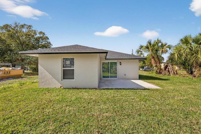 706 Dundas Court, Fort Pierce, FL 34950