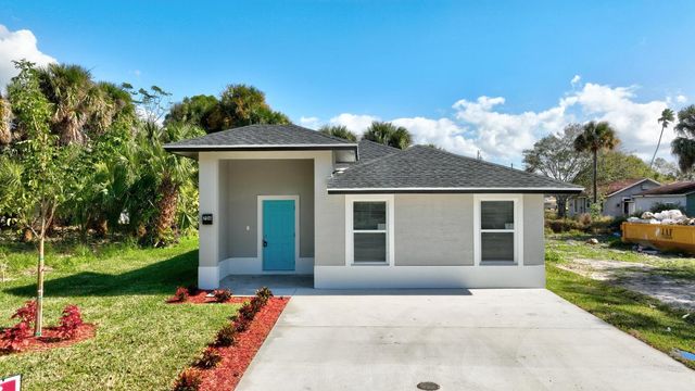 706 Dundas Court, Fort Pierce, FL 34950