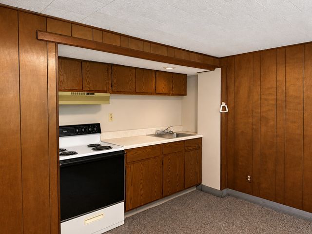 1420 Highland Place, Faribault, MN 55021