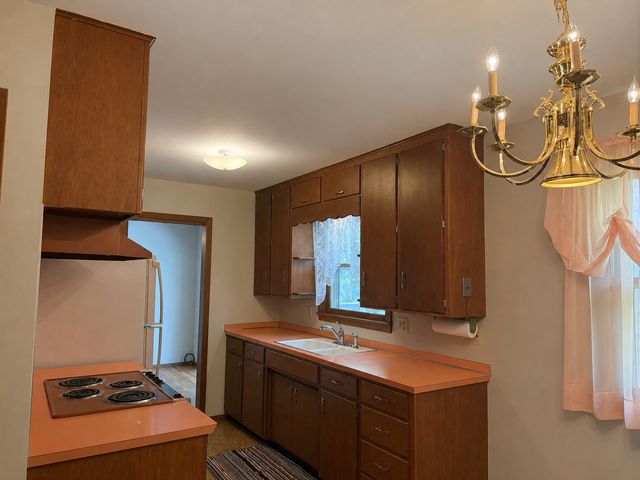 1420 Highland Place, Faribault, MN 55021