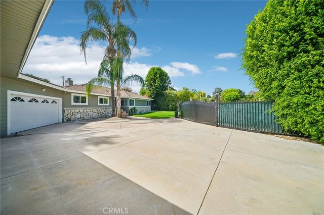 9509 Jellico Avenue, Northridge, CA 91325