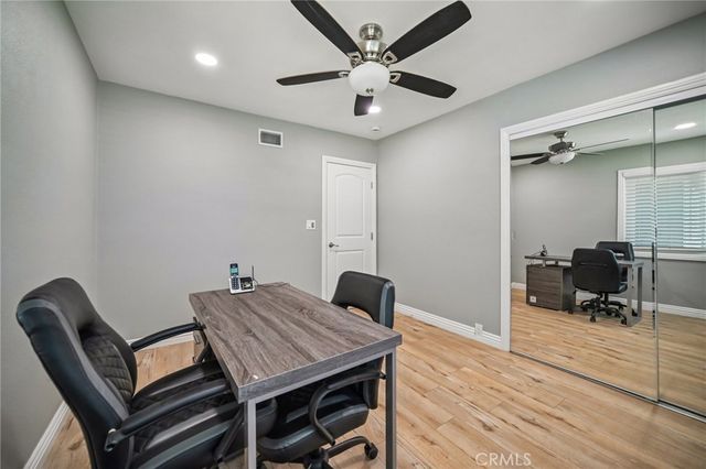 9509 Jellico Avenue, Northridge, CA 91325