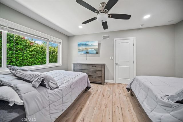 9509 Jellico Avenue, Northridge, CA 91325