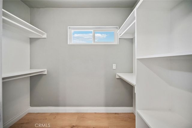 9509 Jellico Avenue, Northridge, CA 91325