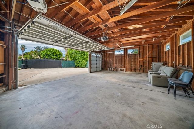 9509 Jellico Avenue, Northridge, CA 91325