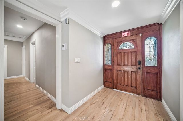 9509 Jellico Avenue, Northridge, CA 91325