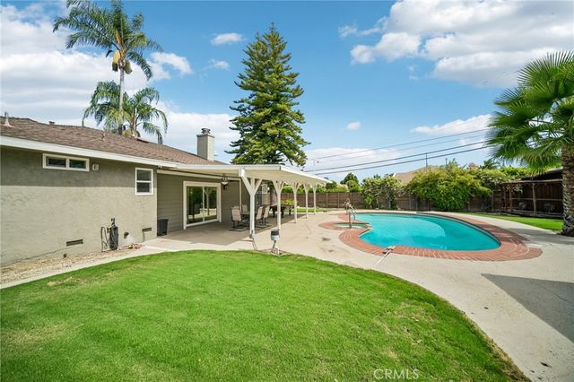 9509 Jellico Avenue, Northridge, CA 91325