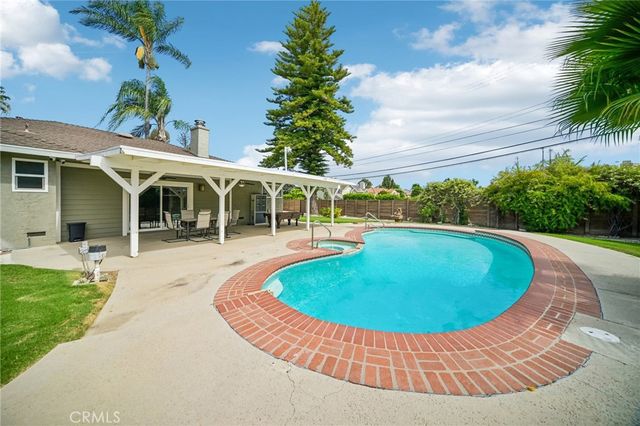 9509 Jellico Avenue, Northridge, CA 91325