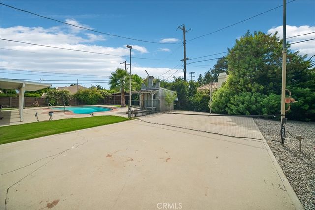 9509 Jellico Avenue, Northridge, CA 91325