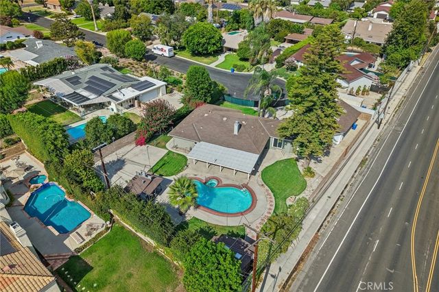 9509 Jellico Avenue, Northridge, CA 91325