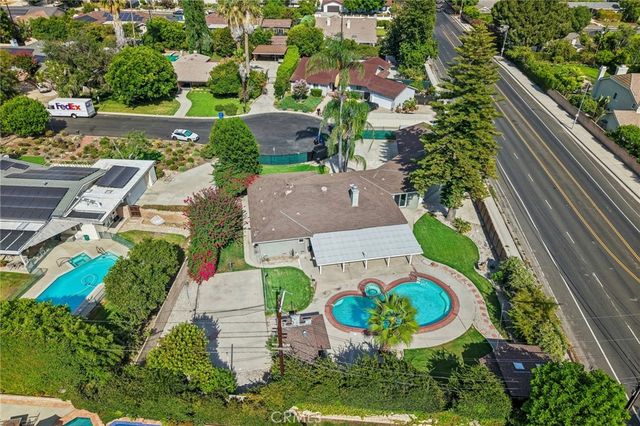 9509 Jellico Avenue, Northridge, CA 91325