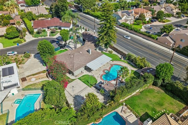 9509 Jellico Avenue, Northridge, CA 91325