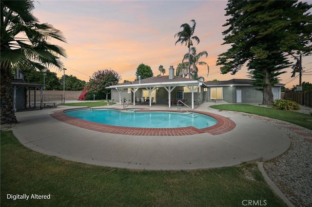 9509 Jellico Avenue, Northridge, CA 91325