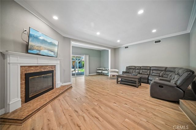 9509 Jellico Avenue, Northridge, CA 91325