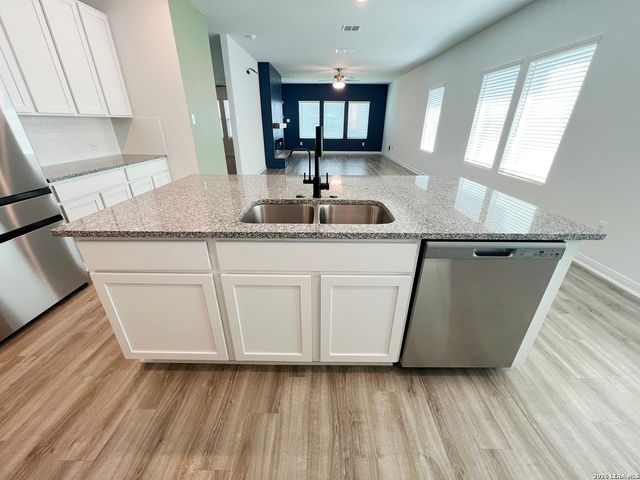 6614 Cibolo Springs, Converse, TX 78109