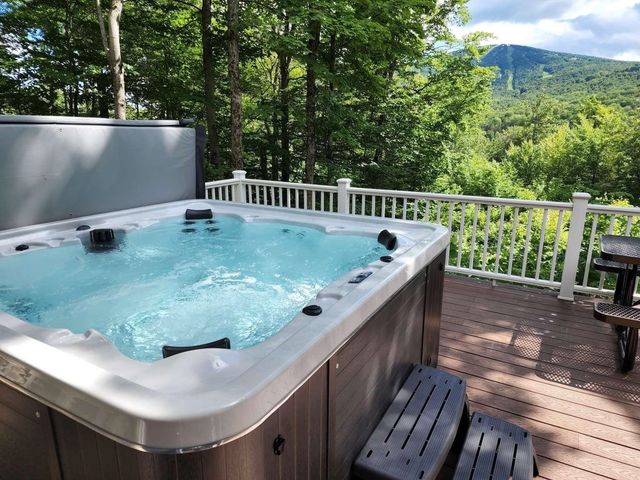 34 Mountain View Road, Winhall, VT 05340