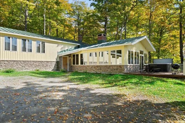 34 Mountain View Road, Winhall, VT 05340