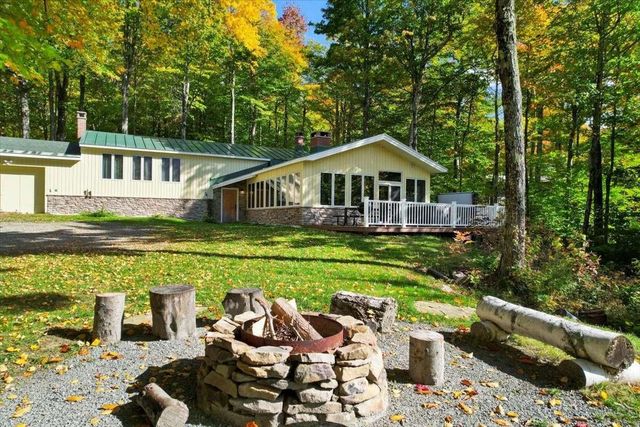 34 Mountain View Road, Winhall, VT 05340