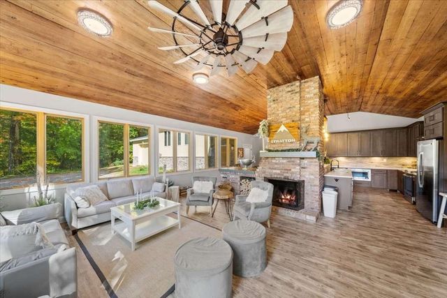 34 Mountain View Road, Winhall, VT 05340