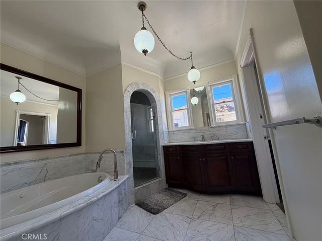 113 N Doheny, Beverly Hills, CA 90211